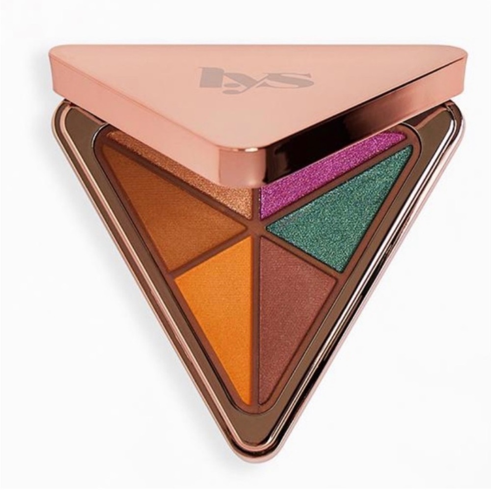 LYS BEAUTY By Tisha T Love Yourself Eyeshadow Palette in Unapologetic - Picture 4 of 9
